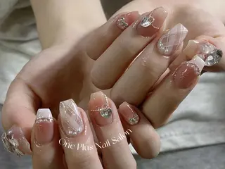 ネイル One Plus Nail Salonのネイルデザイン