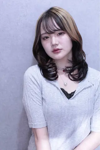 セミロング 須賀 一美のヘアスタイル