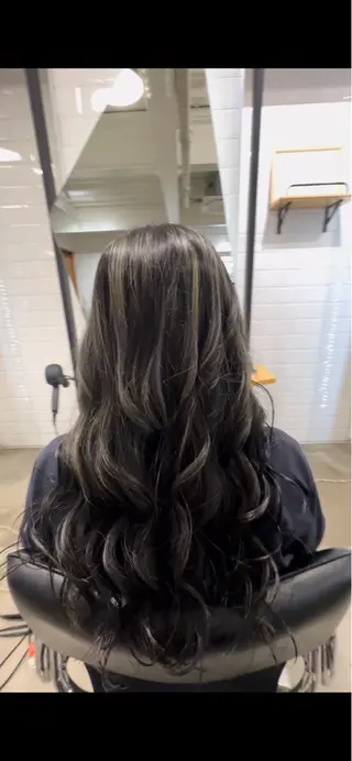 ロング カラー KOU×北谷× BY MY SIDEのヘアスタイル