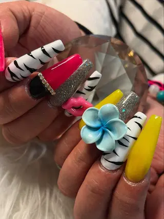 ネイル L'ea  Rose レア・ローズのネイルデザイン