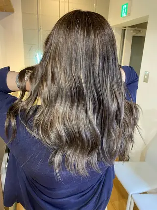 セミロング カラー ヘアアレンジ 久米 治仁のヘアスタイル