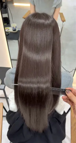 ロング 🩶レイヤー/艶髪/ 顔周り/韓国風/輝士のヘアスタイル