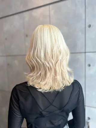 セミロング カラー ヘアアレンジ Lani5710所属・🌈インナーカラー ‘ショウマ’🌈のヘアスタイル