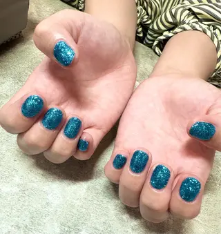 ネイル Mahiru ➰🎀🤍のネイルデザイン