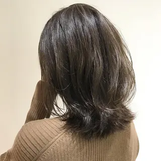 ミディアム カラー スナコザワ レナのヘアスタイル