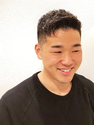 ショート ゼロスバーバーショップ所属・予約1000件超 ✨メンズパーマのヘアスタイル