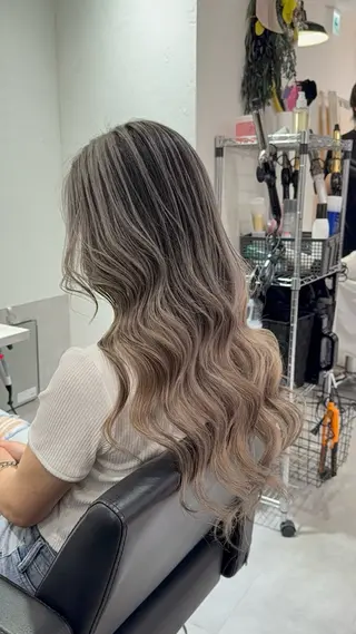 セミロング CIERA.南船場所属・yuna🧡/心斎橋 ハイトーン/ブリーチのヘアスタイル