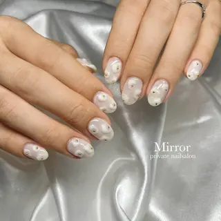 ネイル nailsalon Mirrorのネイルデザイン
