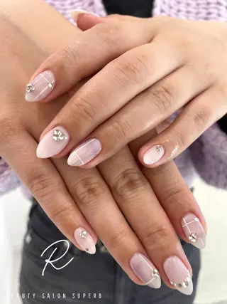 ネイル R MIIのネイルデザイン