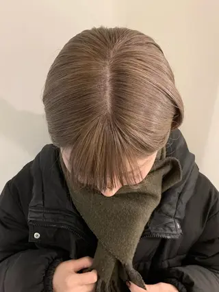 ミディアム カラー 落合希 Olivebeigeのヘアスタイル