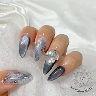 ネイル MoON...❤︎ MeGuのネイルデザイン