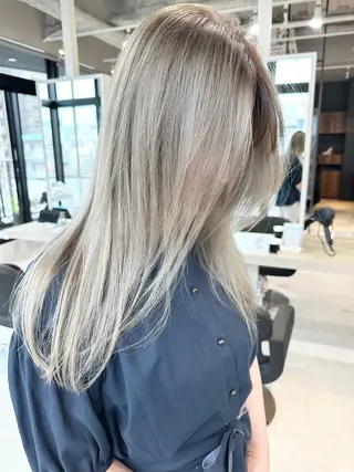 セミロング カラー 井上 一平のヘアスタイル