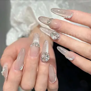 ネイル T. Leeのネイルデザイン