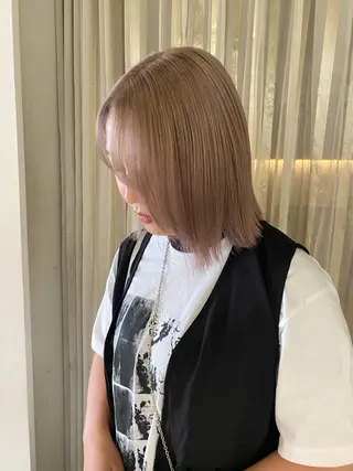 ミディアム sliver マツイ　レンのヘアスタイル