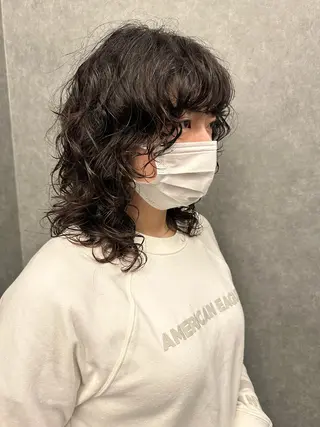 ミディアム 古沢 新のヘアスタイル