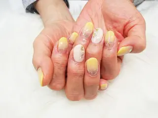 ネイル Nailsalon Graciasのネイルデザイン