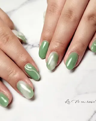 ネイル ラヴィアン ローズのネイルデザイン