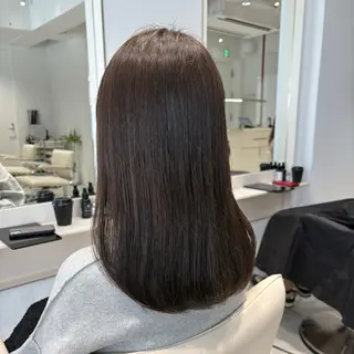 セミロング カラー カジュアルを女っぽく 𝗮𝘆𝗮𝗰𝗼のヘアスタイル