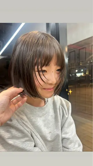 ショート 艶髪に✧ / 透明感 カラー / 冨成のヘアスタイル