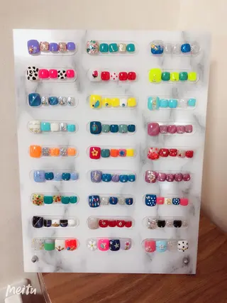 ネイル マジックミラー所属・マジック ミラーのネイルデザイン