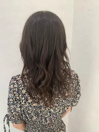 セミロング ヘアアレンジ ハイトーンカラー🤍 山下 優華のヘアスタイル