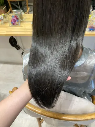 セミロング ✨色持ちの良い艶 カラー✨蟹江真世のヘアスタイル