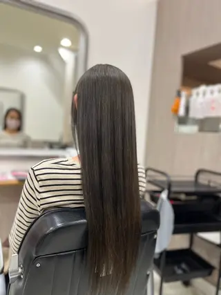 カラー 艶髪🥣透明感カラー 🫧前田奈津実のヘアスタイル