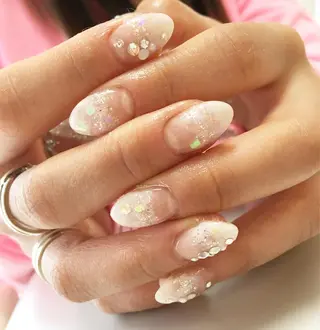 ネイル Petit Fleur所属・青柳 亜梨奈のマツエク・マツパデザイン