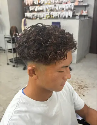 カラー パーマ メンズ be'leef.ema 寝屋川店所属・スペインカール/ メンズパーマ/山下のヘアスタイル