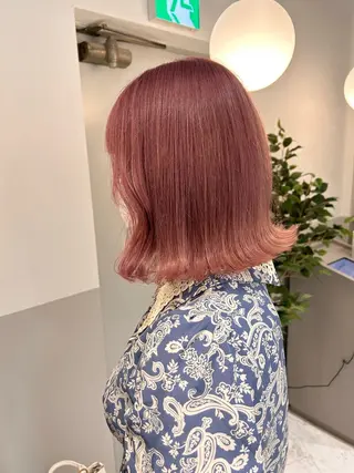 ミディアム カラー SALOWIN新宿三丁目 Frente店所属・薄田 珠美のヘアスタイル