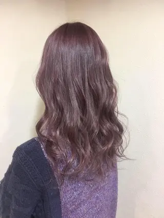 ミディアム カラー 工藤 綾華のヘアスタイル