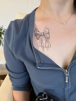 JAYU(mooiシェアサロン内)所属・JAYU タトゥー&ネイルのネイルデザイン