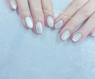 ミディアム R NAILSALONのネイルデザイン