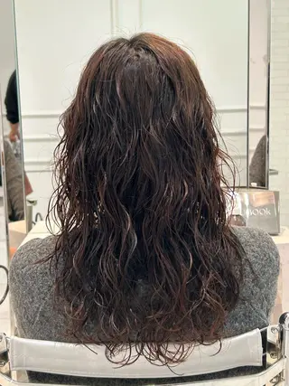 セミロング パーマ スパイキーショート／ パーマ平松秀門のヘアスタイル
