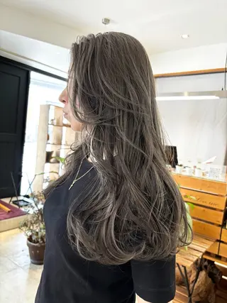 ロング hoNua. 栄/透明感カラーのヘアスタイル