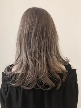 ロング カラー 宮原 佳苗のヘアスタイル