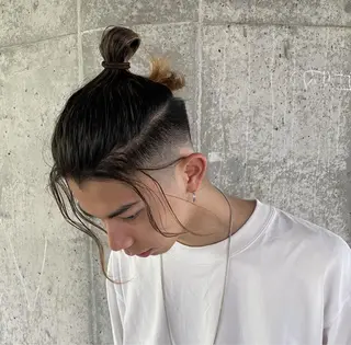 ミディアム メンズ パーマ、髪質改善 カズマのヘアスタイル