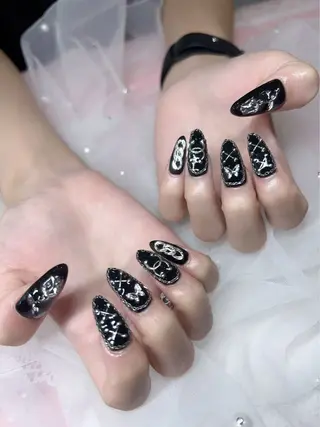 ネイル S nail salon所属・Vi Viネイル サロンのネイルデザイン