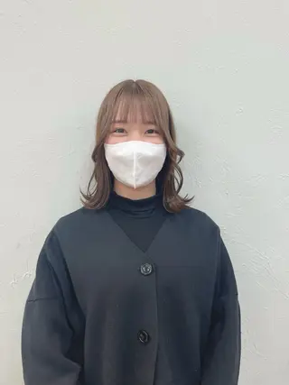 ミディアム カラー ヘアアレンジ HIKARI🐈‍⬛ レイヤー×デザインのヘアスタイル