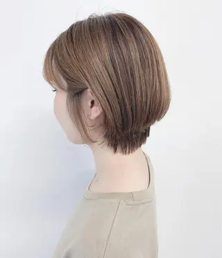 ショート 色白に見える暗髪 梅田・増田のヘアスタイル