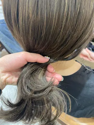 セミロング カラー パーマ ヘアアレンジ re naのヘアスタイル