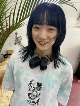 ミディアム カラー qiie ワンカラー 黒染め　白髪染めのヘアスタイル