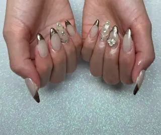 ネイル VIERU 🌈🎀💖のネイルデザイン