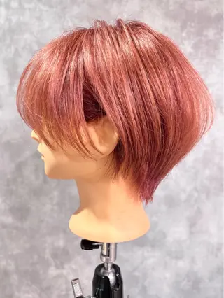 ショート カラー クロヤマ ノアミのヘアスタイル