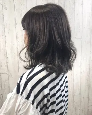 ミディアム カラー 田中 あかねのヘアスタイル