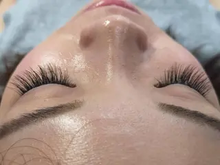 マツエク・マツパ Rêve なかやまのヘアスタイル