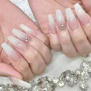 ネイル Leonie Fukaのネイルデザイン