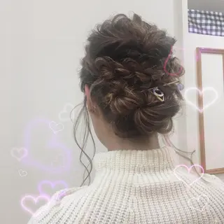 ミディアム カラー ヘアアレンジ 代表🎀 ふわモテ愛 され髪🩷yumiのヘアスタイル
