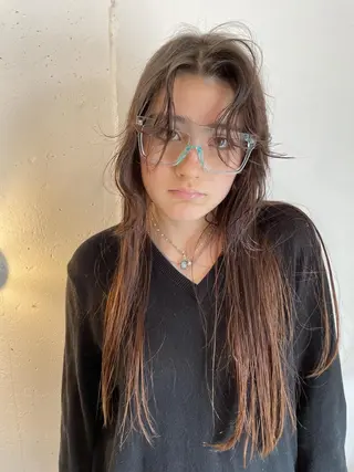 ロング 🌼U24 ヘアデザインラボのヘアスタイル