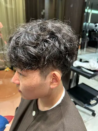 メンズ ブリーチ/艶カラー カノ🌼のヘアスタイル